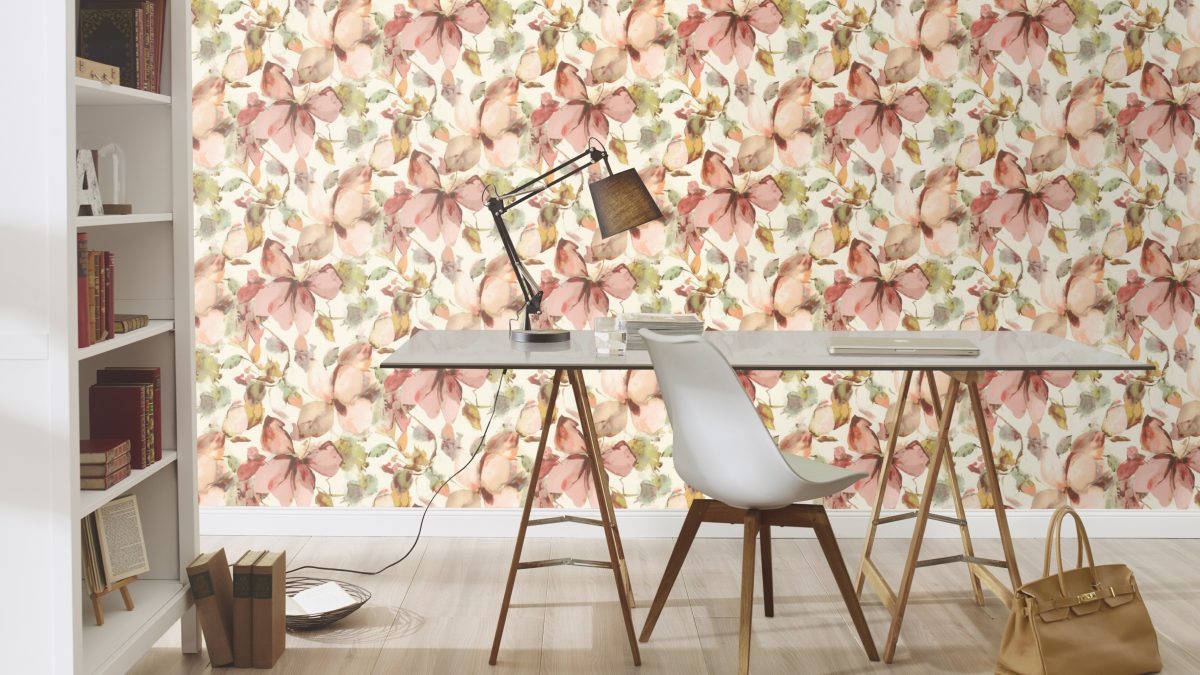 Papel mural non-woven lavable para interiores instalado en escritorio