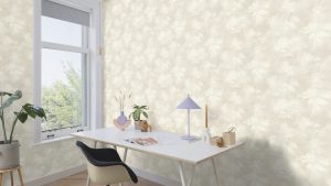 Papel mural non-woven lavable para interiores instalado en escritorio