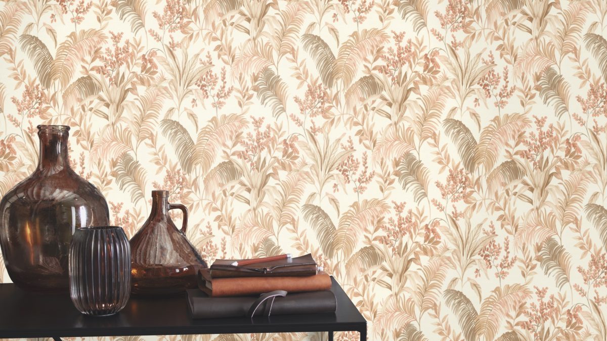 Papel mural non-woven lavable para interiores instalado en ambiente general, hall con arrimo